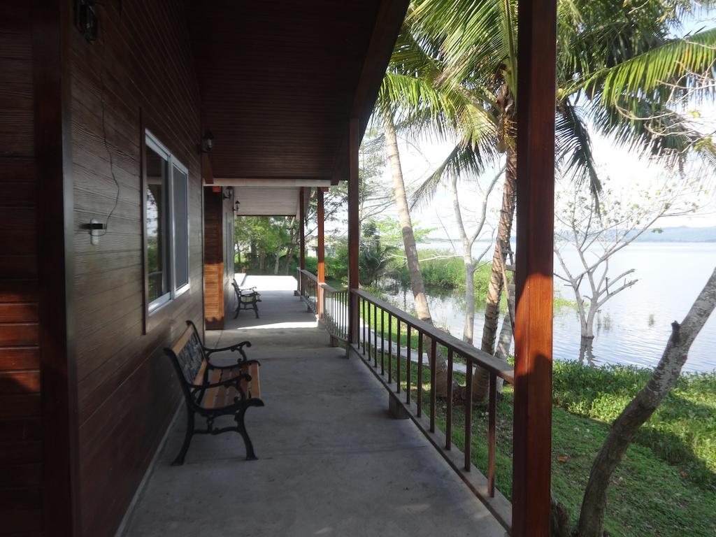 Hotel Santa Barbara Tikal Flores Kültér fotó